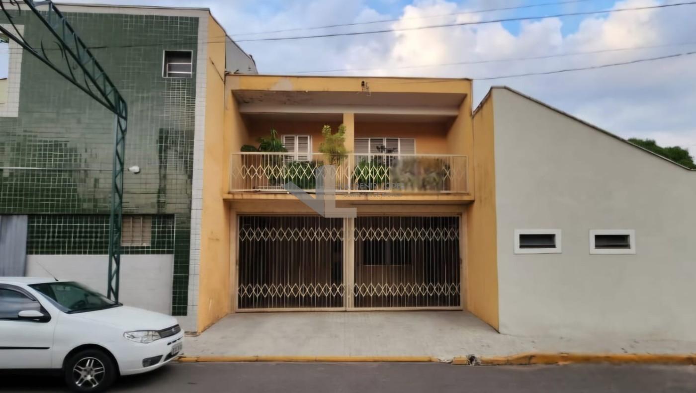 Casa, 4 quartos, 203 m² - Foto 1